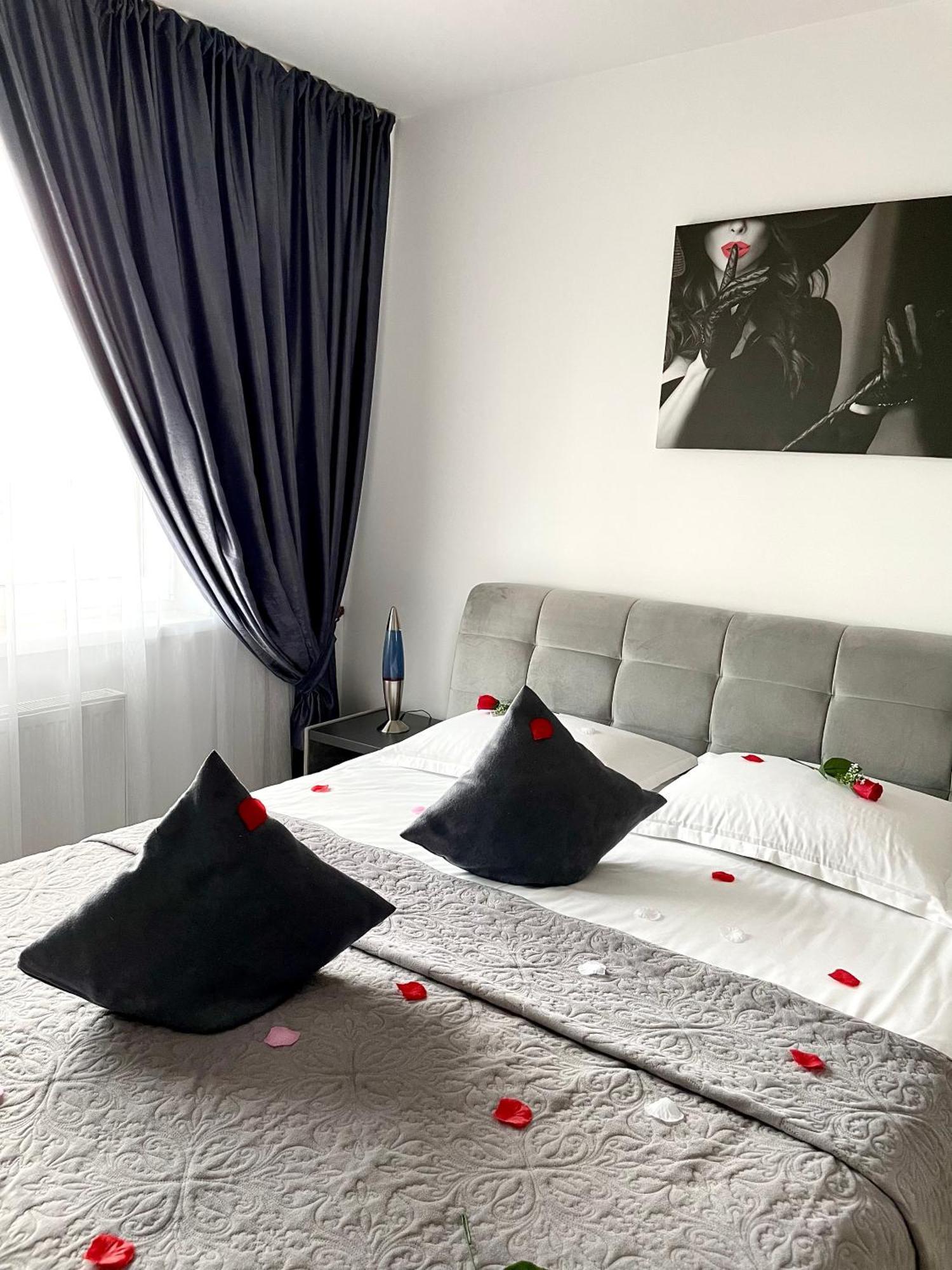 Apartamente Lux Sya Residence Braşov Esterno foto